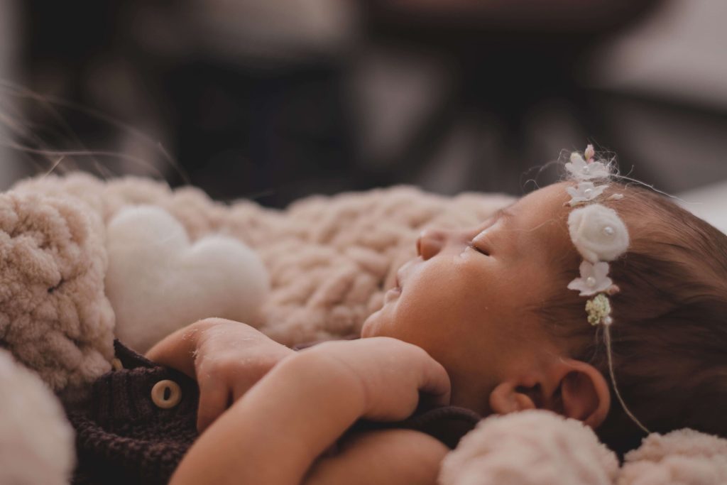 Newborn-Homestory175-von-184-scaled